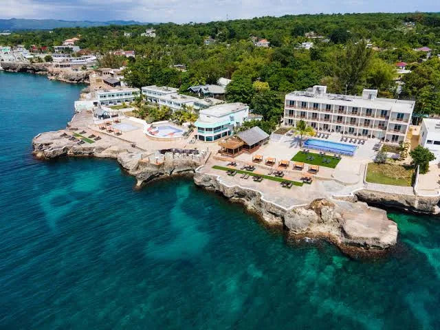 Flash Find: Negril Jamaica, All Inclusive Holiday Season Getaway, Dec 11–15, 2025